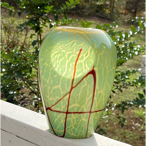 Hand Blown Studio Art Cased Glass 9" VASE Applied Overlay Green w/ Red Drizzle - Picture 2 of 10